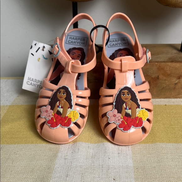 Harper Canyon Other - Harper Canyon Kids Peach Character Sandals